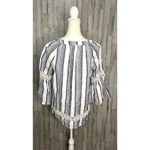 Crown & Ivy Women's‎ Blue Striped Crochet Peasant Blouse Size Small - Picture 3 of 5